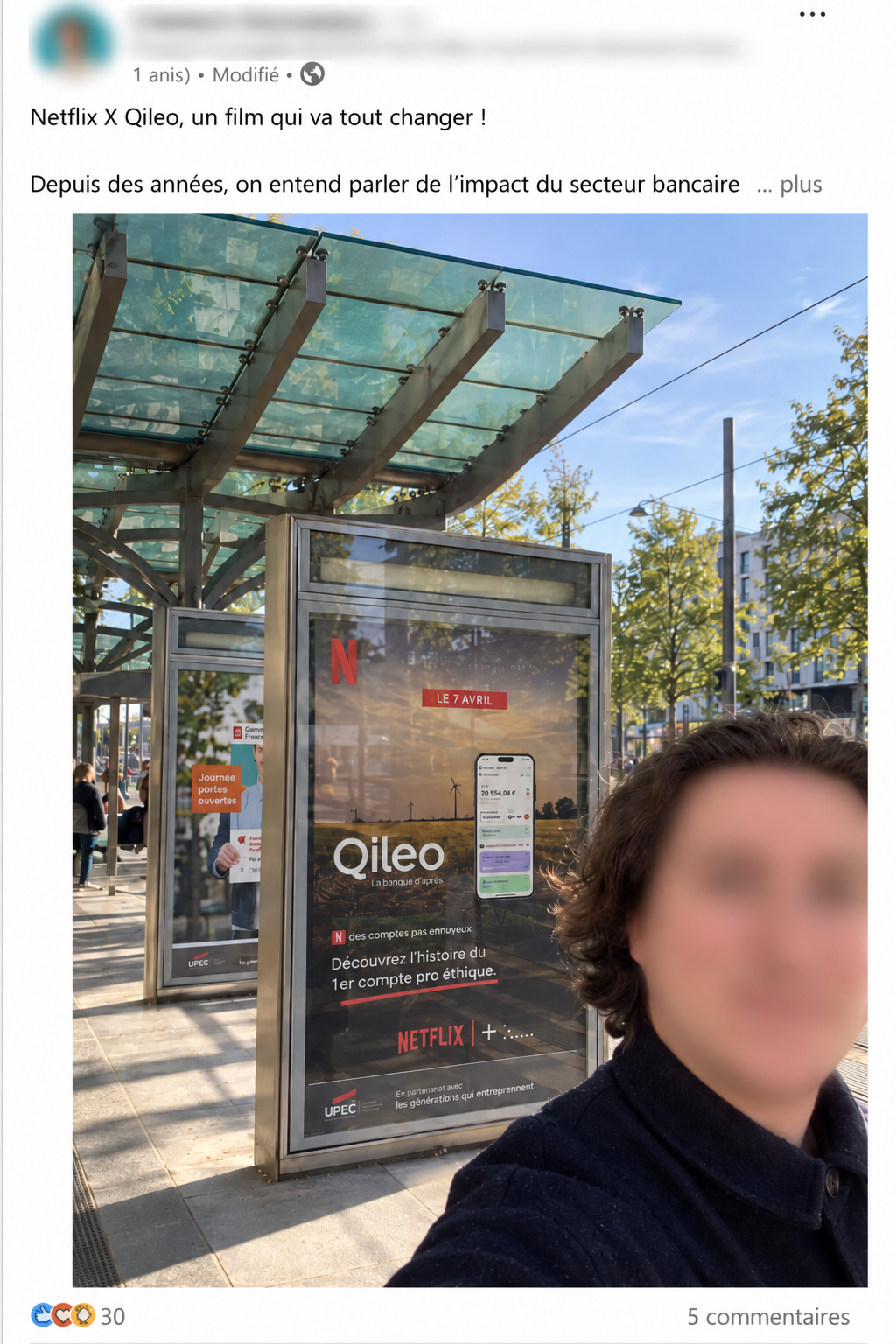 Post LinkedIn d’un collègue relayant la campagne Netflix × Qileo devant un abribus